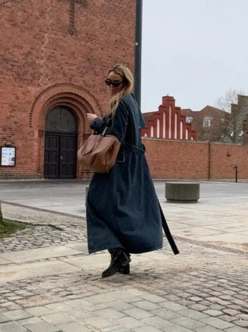 Denim trenchcoat jakke- Washed blue - Vera - Sassy Copenhagen
