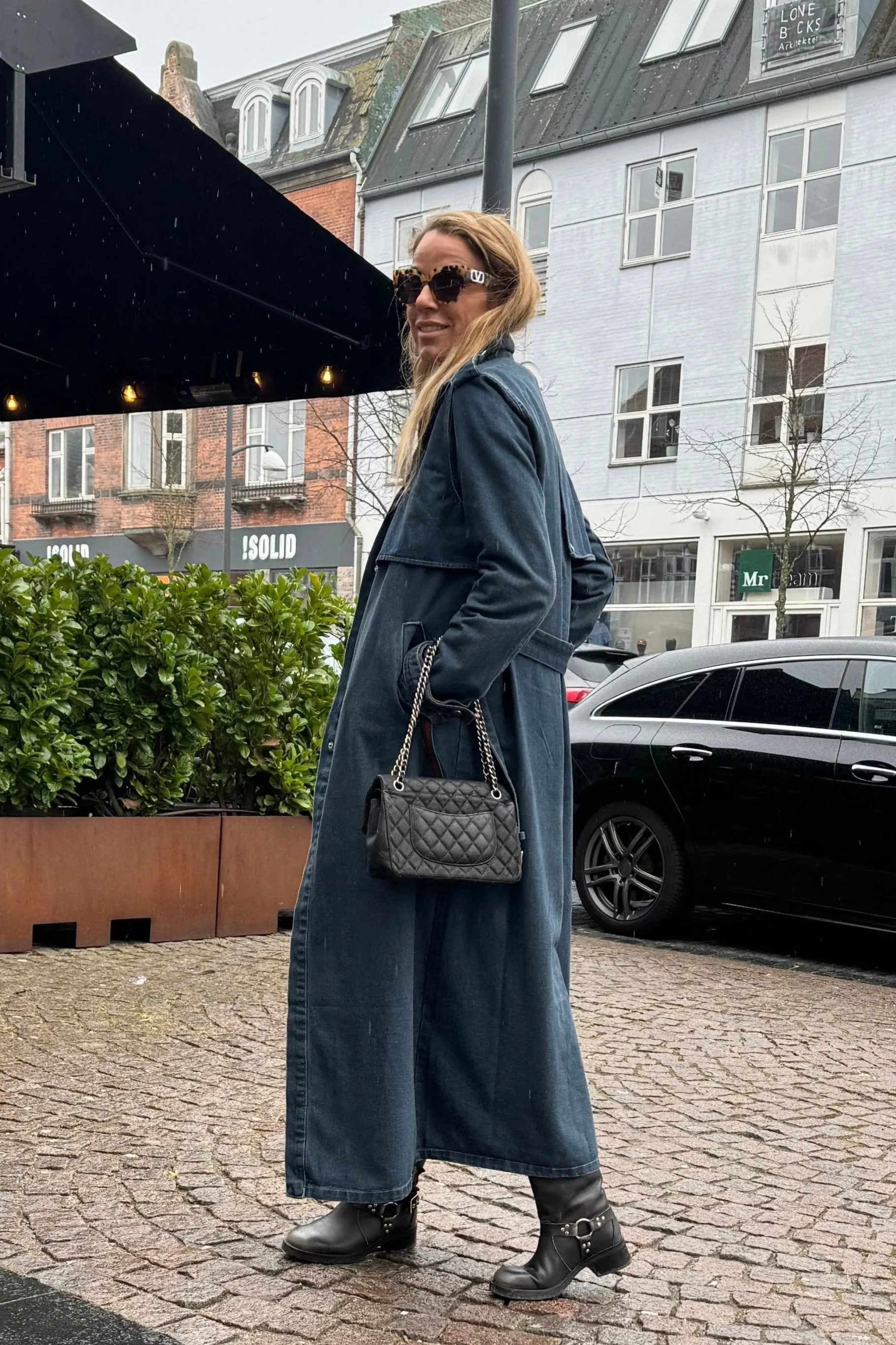 Denim trenchcoat jakke- Washed blue - Vera - Sassy Copenhagen