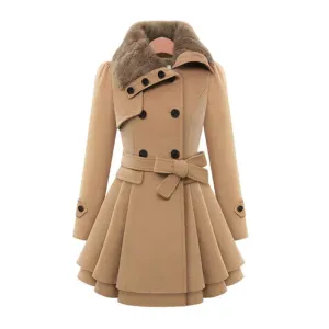 Laura | Schicker Trenchcoat mit Veganem Fell